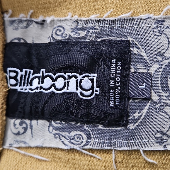 Billabong Woman's Mustard Hoodie. Length 28". Size L - Picture 3 of 4